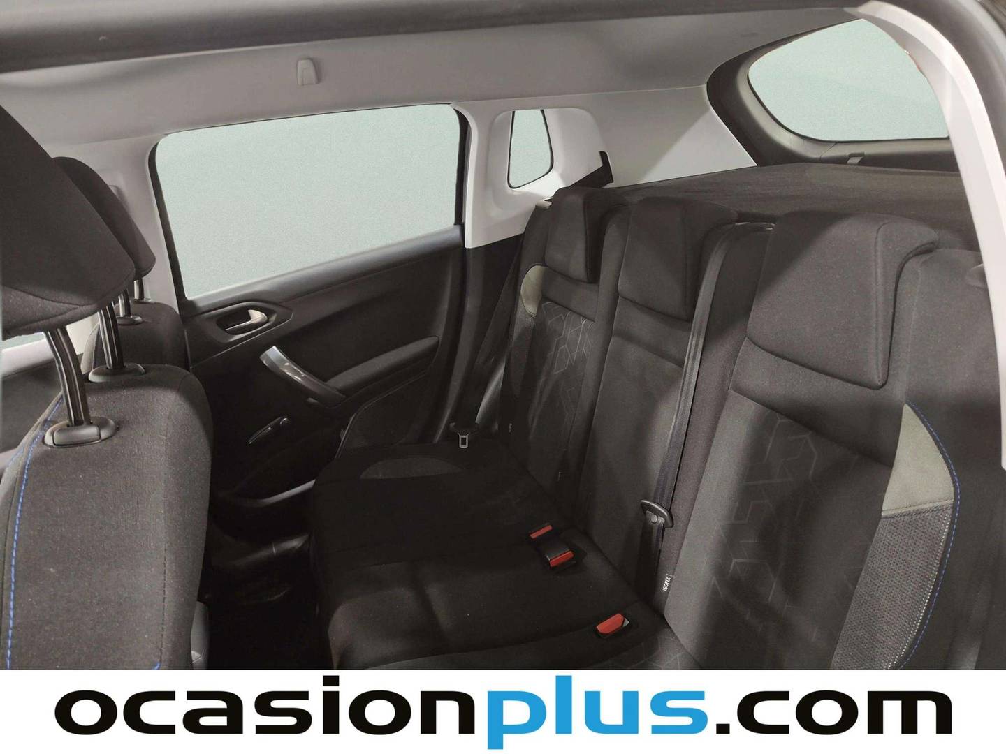 Foto asientos traseros Peugeot 2008 Peugeot 2008 BlueHDi 100 Style (100 CV)