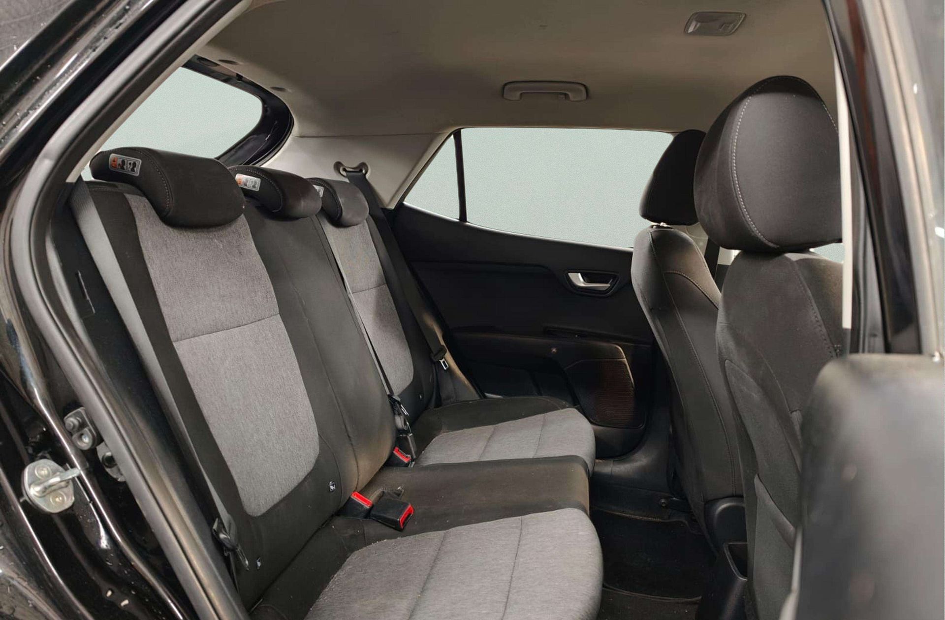 Kia Stonic 1.0 T-GDi Concept - foto 14