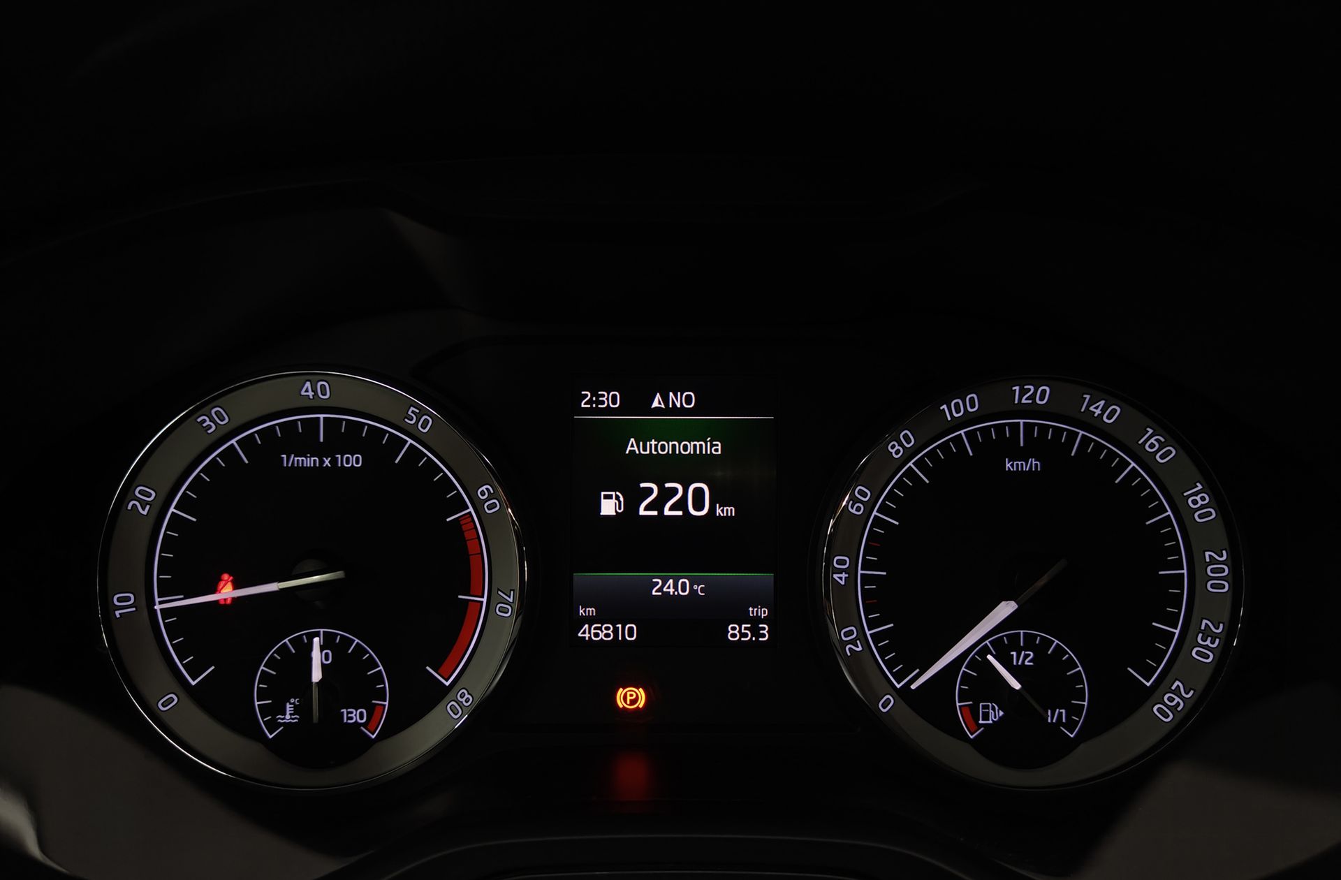 Škoda Karoq 1.5 TSI ACT Ambition - foto 25