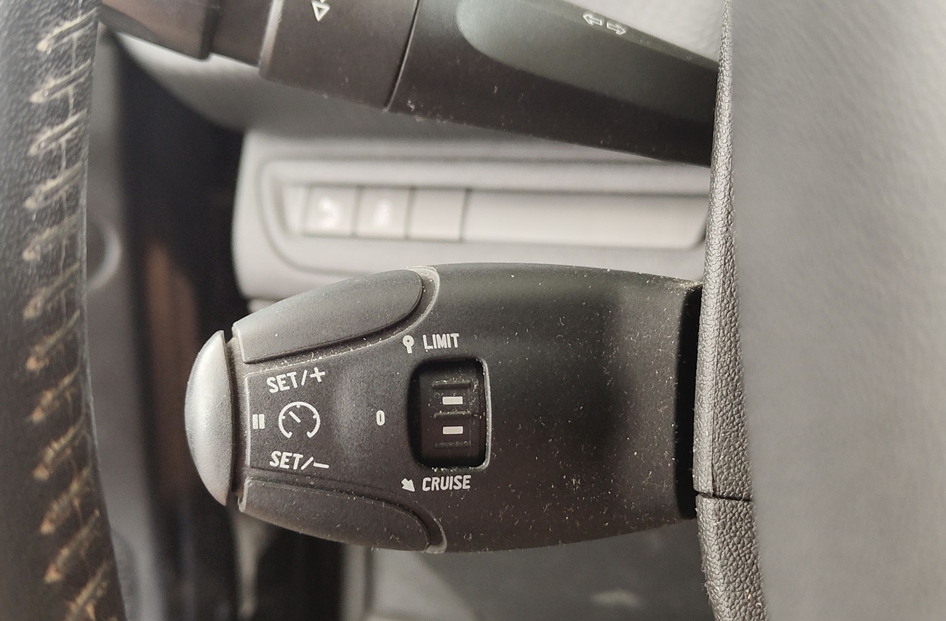 Peugeot 2008 BlueHDi 100 Style - foto 26
