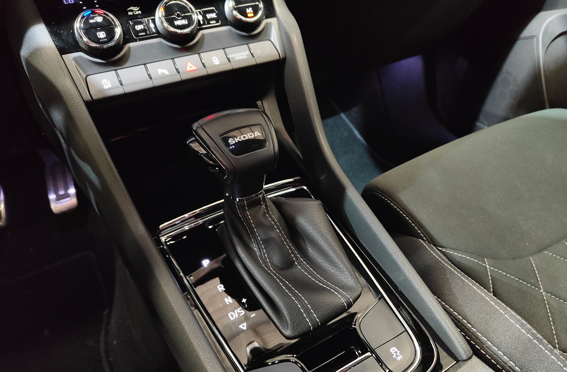 Škoda Karoq 1.5 TSI ACT Sportline DSG - foto 5