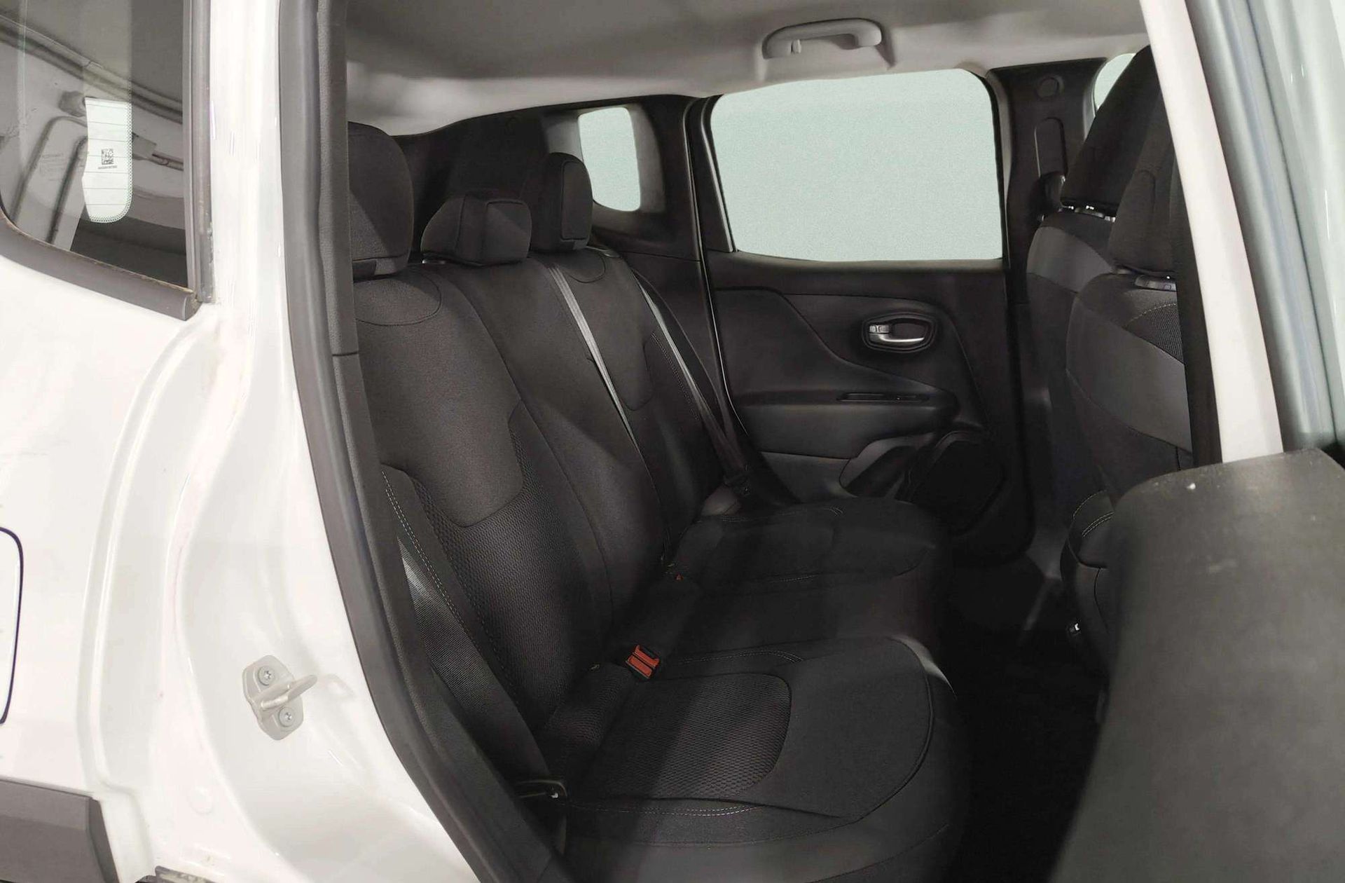 Jeep Renegade eHybrid 1.5 Altitude DCT - foto 15