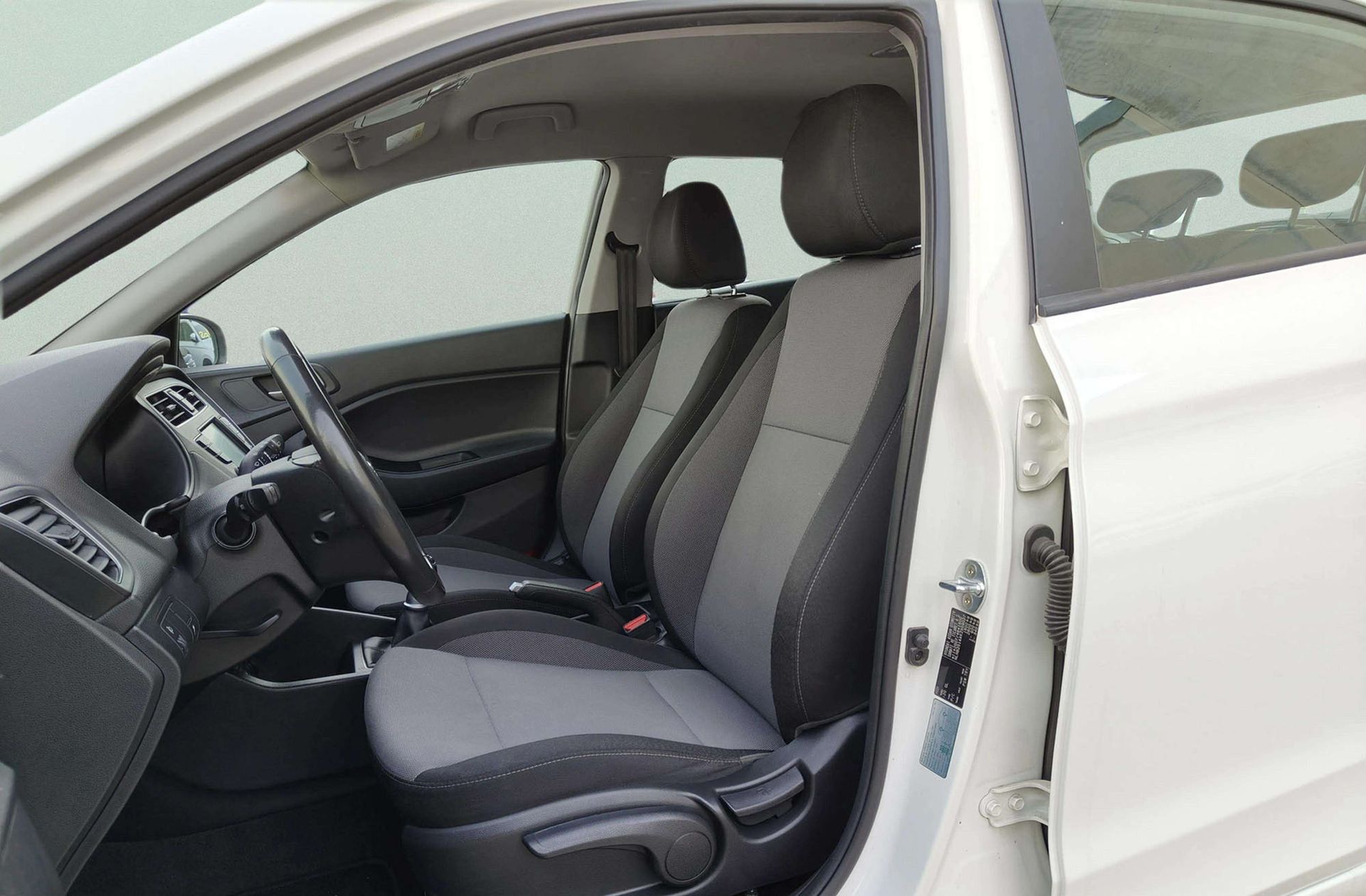 Hyundai i20 1.0 T-GDi Essence LE - foto 11
