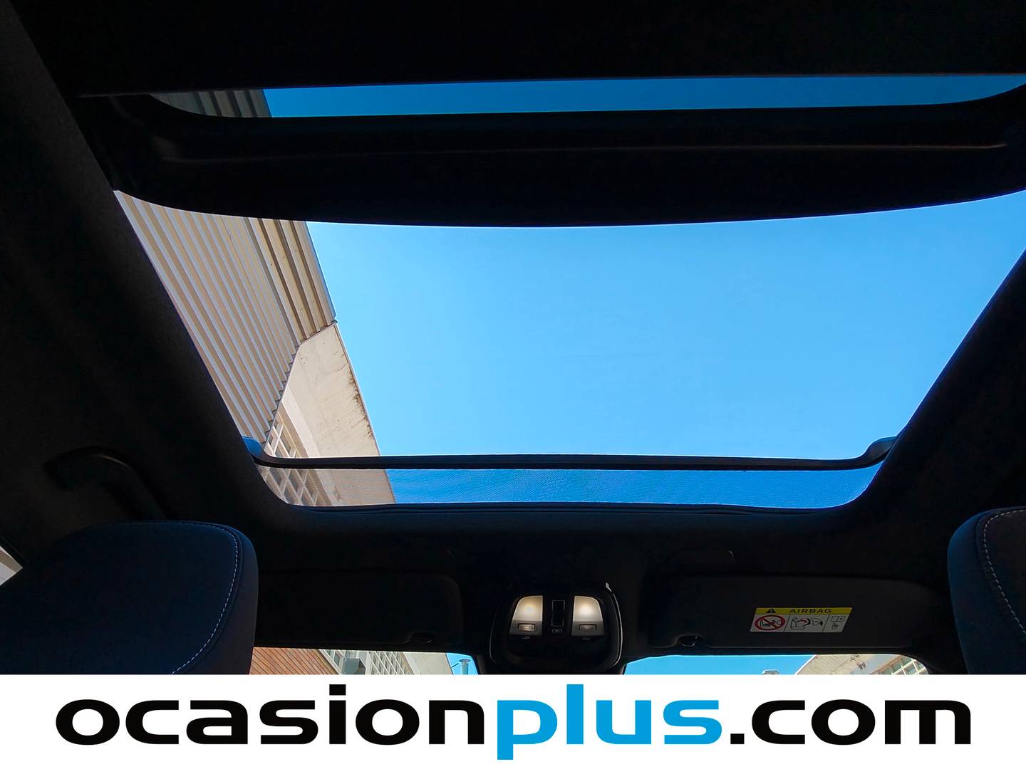 Extras y acabados del Volvo XC40 Volvo XC40 B3 G Core Auto (163 CV)