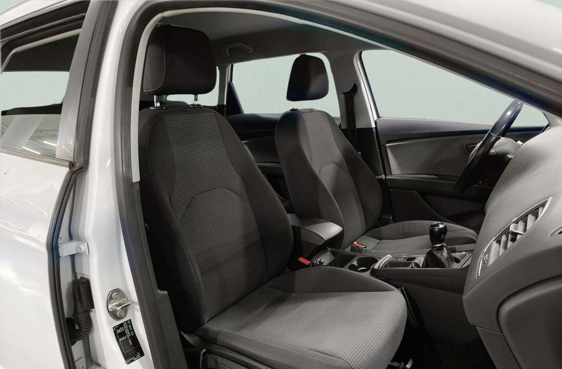 SEAT León ST 1.6 TDI Style Advanced Nav - foto 19