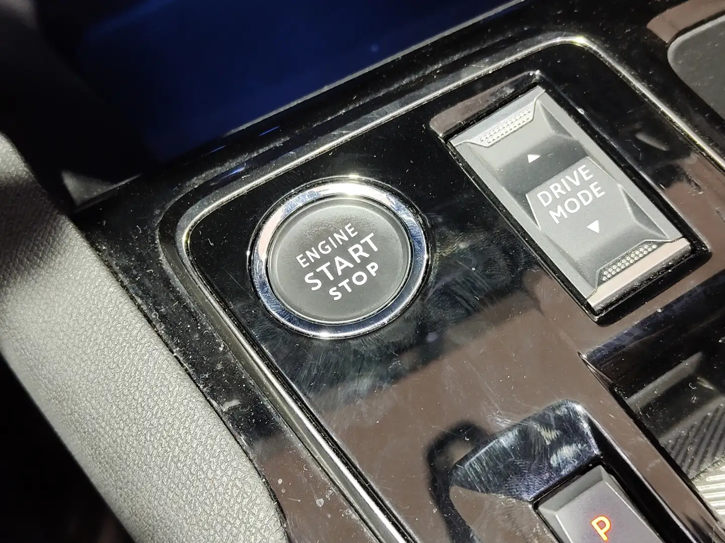 Foto Peugeot 5008 Peugeot 5008 PureTech 130 S&S Allure Pack EAT8 (130 CV) 7 Plazas