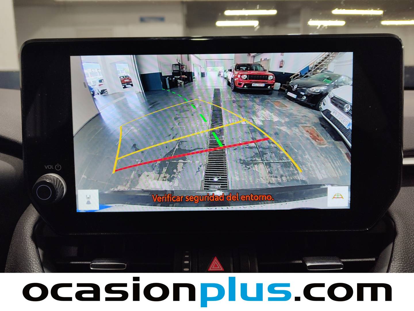 Equipamiento del Toyota Rav4 Toyota Rav4 220H Advance 4x2 (218 CV)