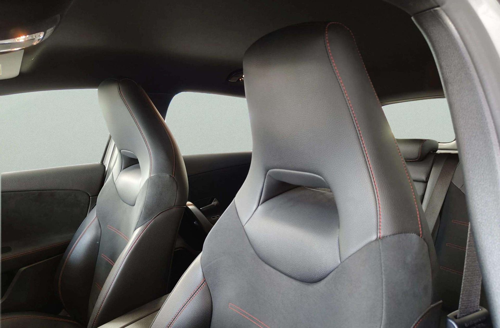 Mercedes-Benz Clase A 220 Pack AMG - foto 15