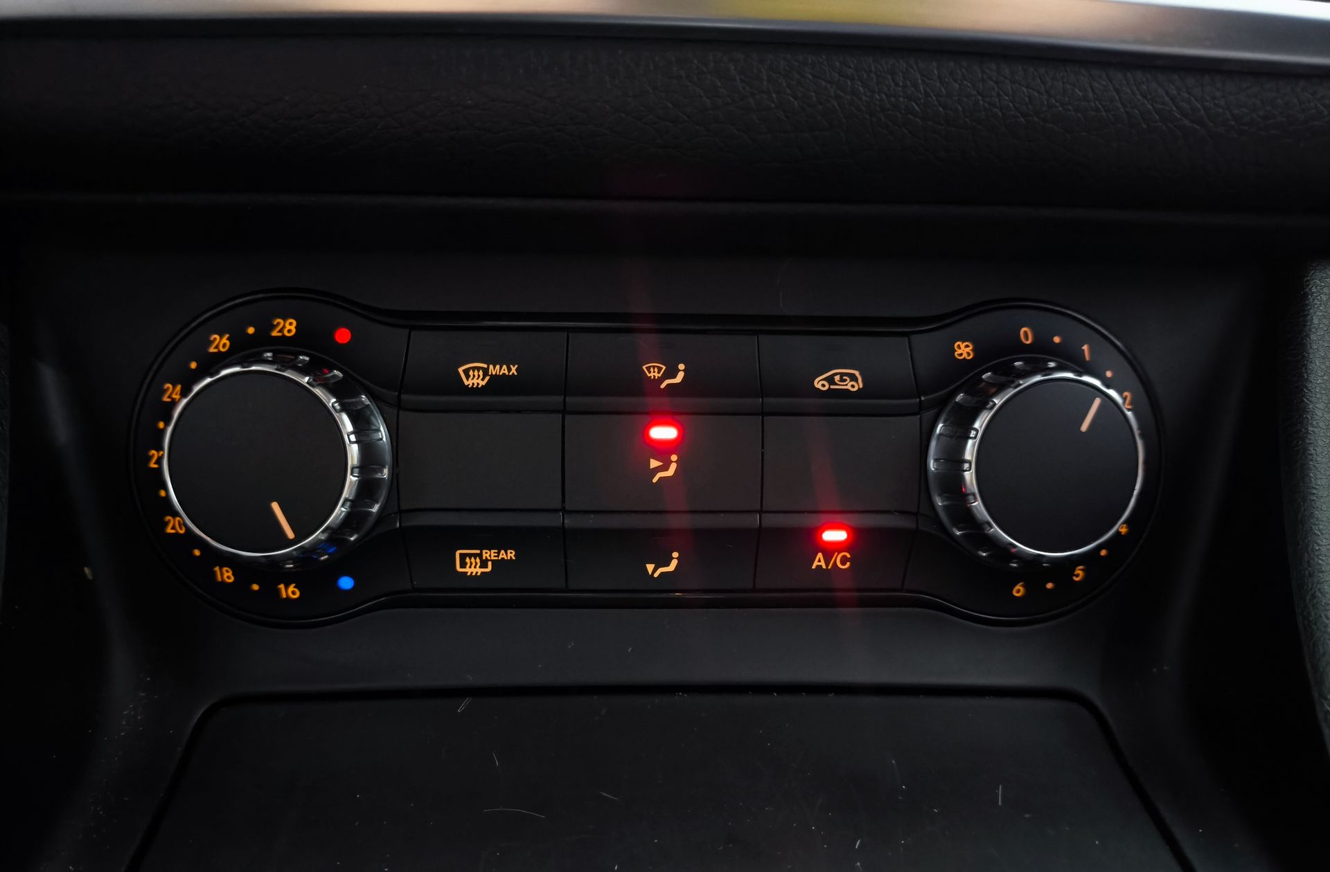 Mercedes-Benz CLA 200 - foto 30