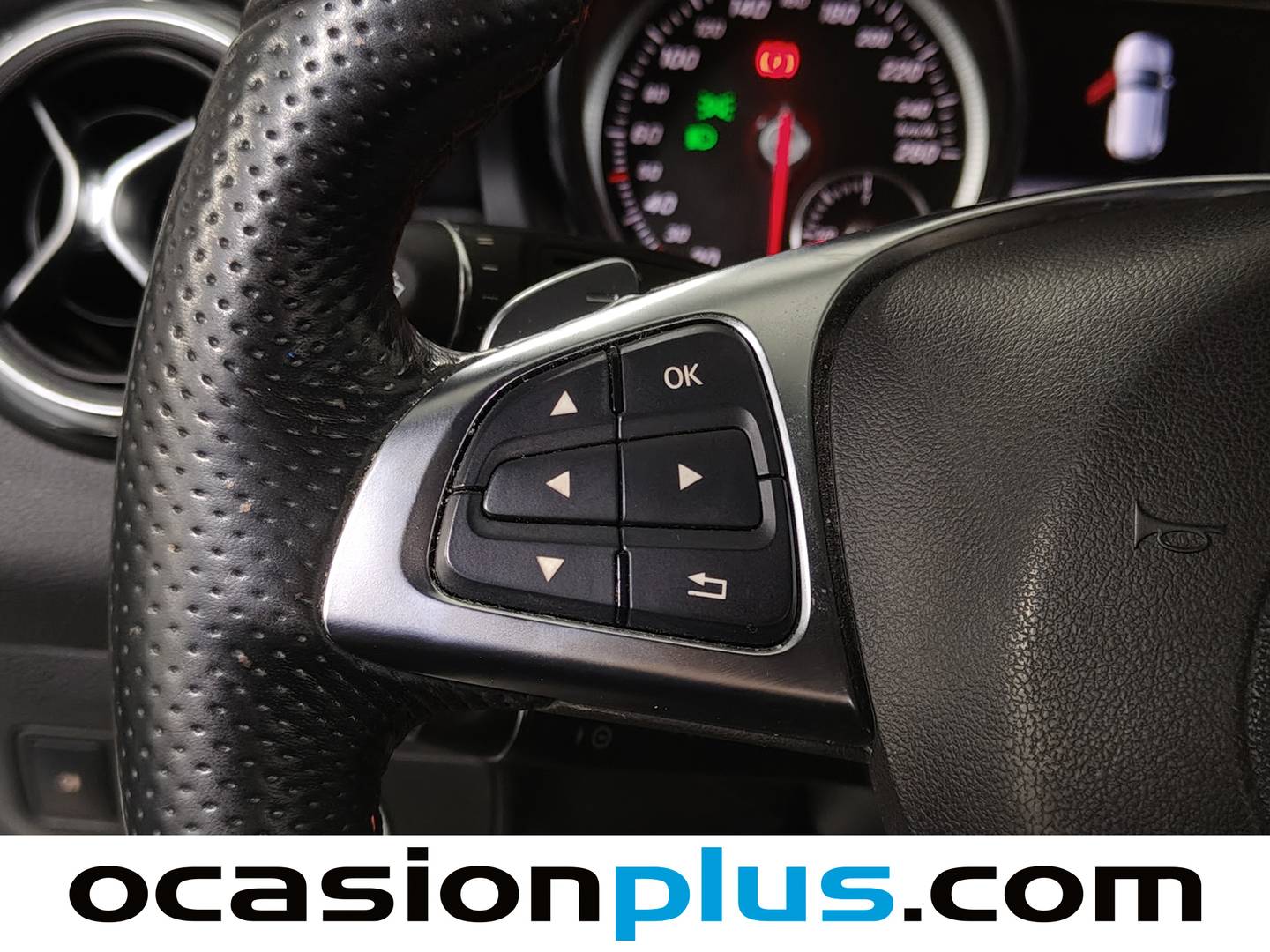 Foto Mercedes GLA Mercedes-Benz GLA GLA 200 Pack AMG (156 CV)