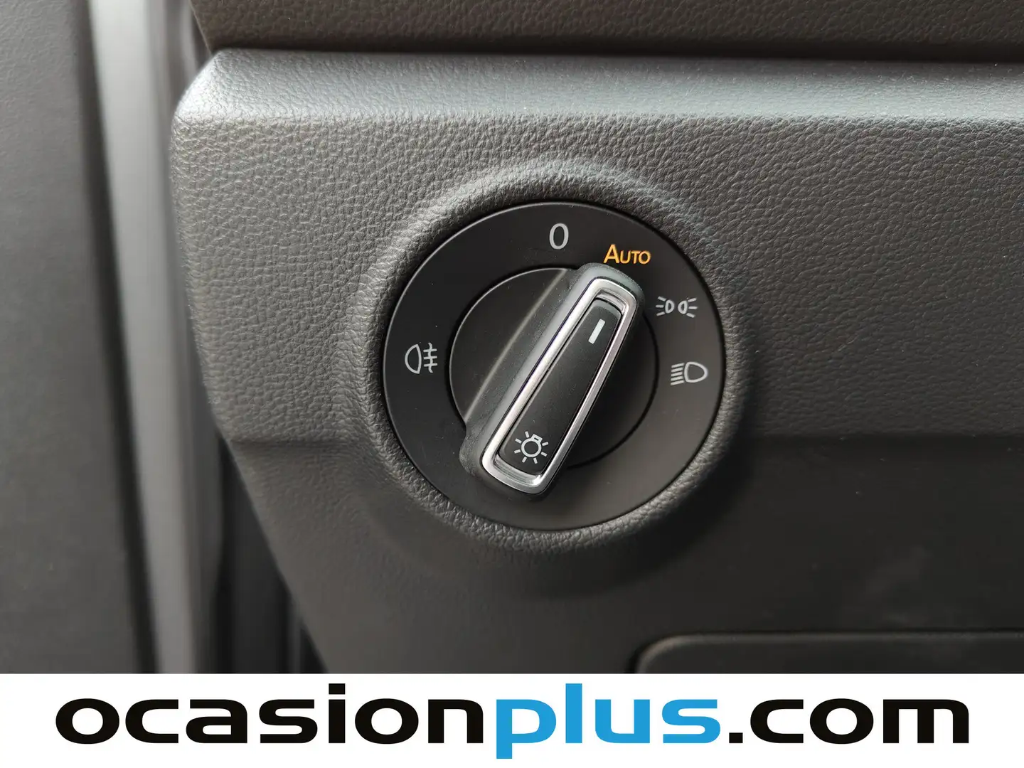 Foto Volkswagen T-Roc Volkswagen T-Roc R-Line 2.0 TDI (150 CV)