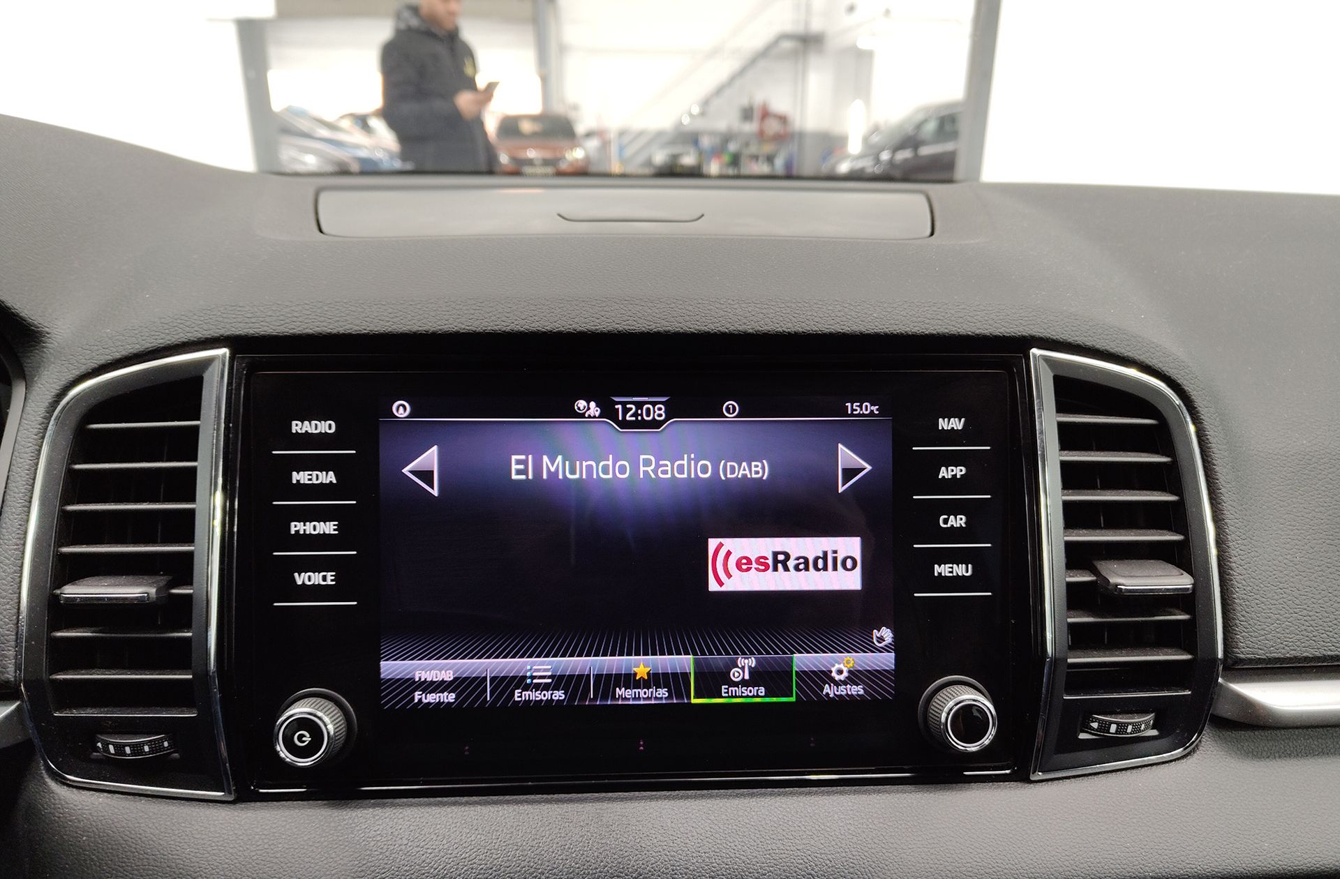Škoda Karoq 2.0 TDI Ambition - foto 35