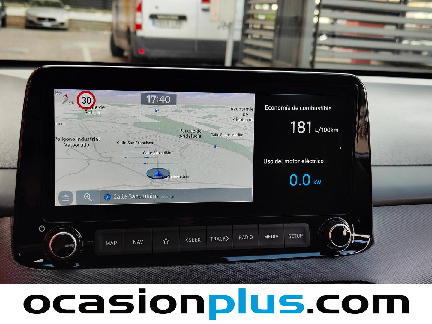 Extras y acabados del Hyundai Kona Hyundai Kona 1.6 GDI HEV Tecno Red DT (141 CV)