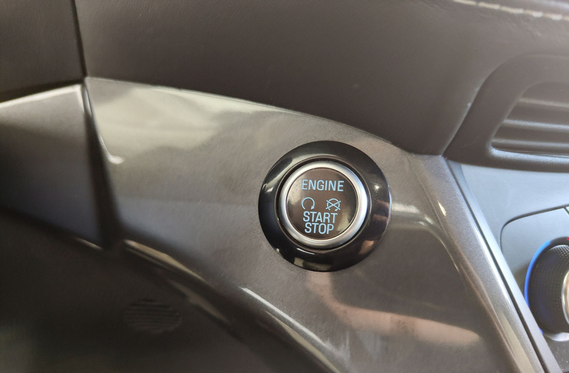 Ford Kuga 2.0 TDCi Vignale 4x4 Powershift - foto 34
