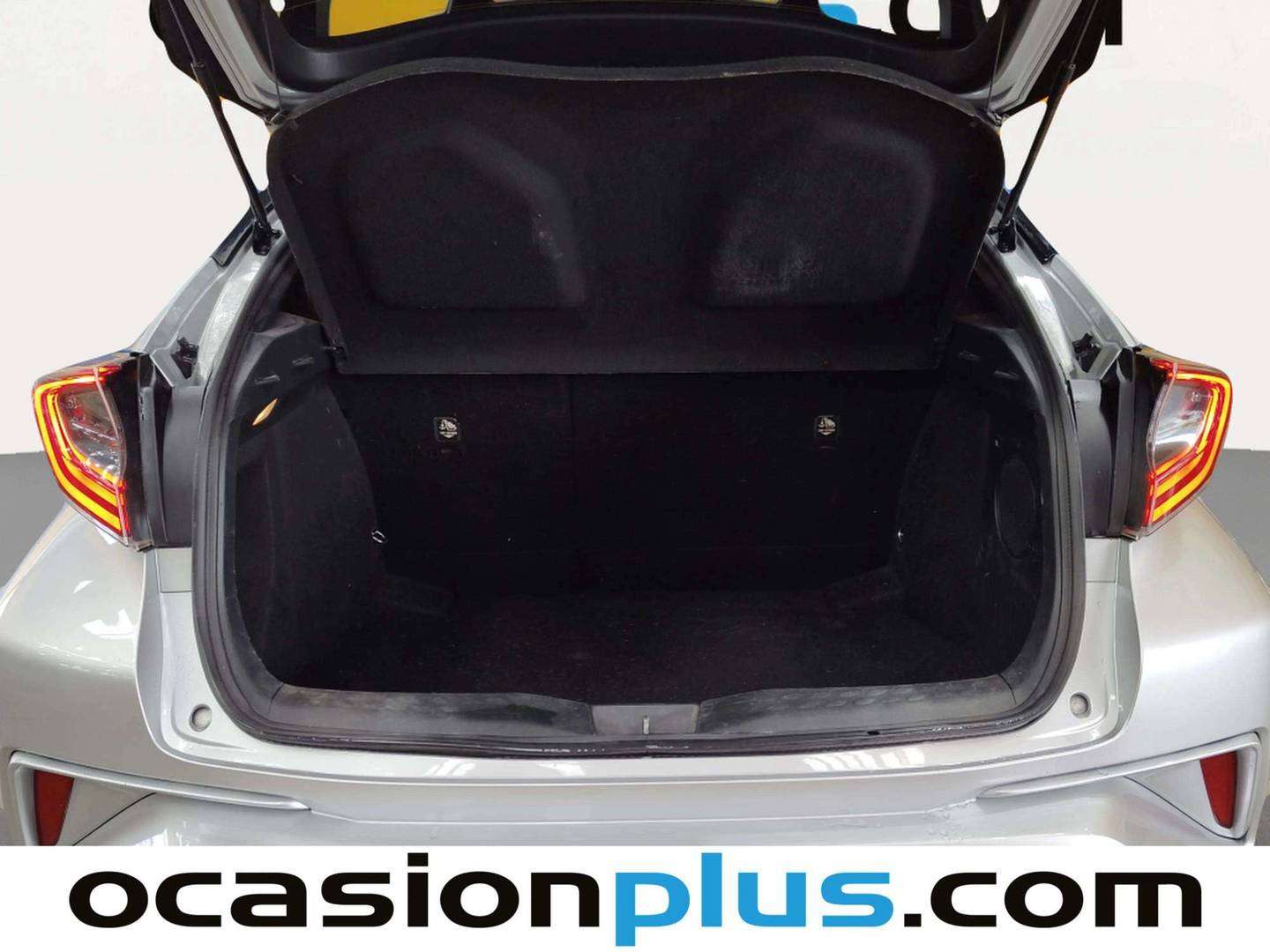 Foto Toyota C-HR Toyota C-HR 1.8 125H Advance (122 CV)