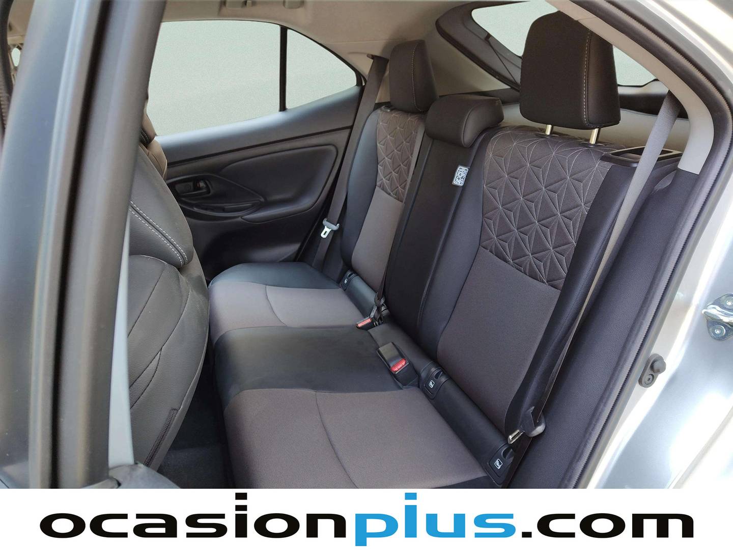 Foto asientos traseros Toyota Yaris Cross Toyota Yaris Cross 120H Style (116 CV)