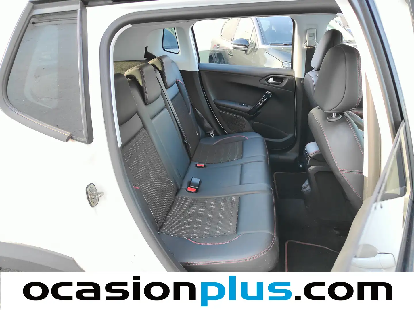 Foto Peugeot 2008 Peugeot 2008 BlueHDi 120 GT Line EAT6 (120 CV)