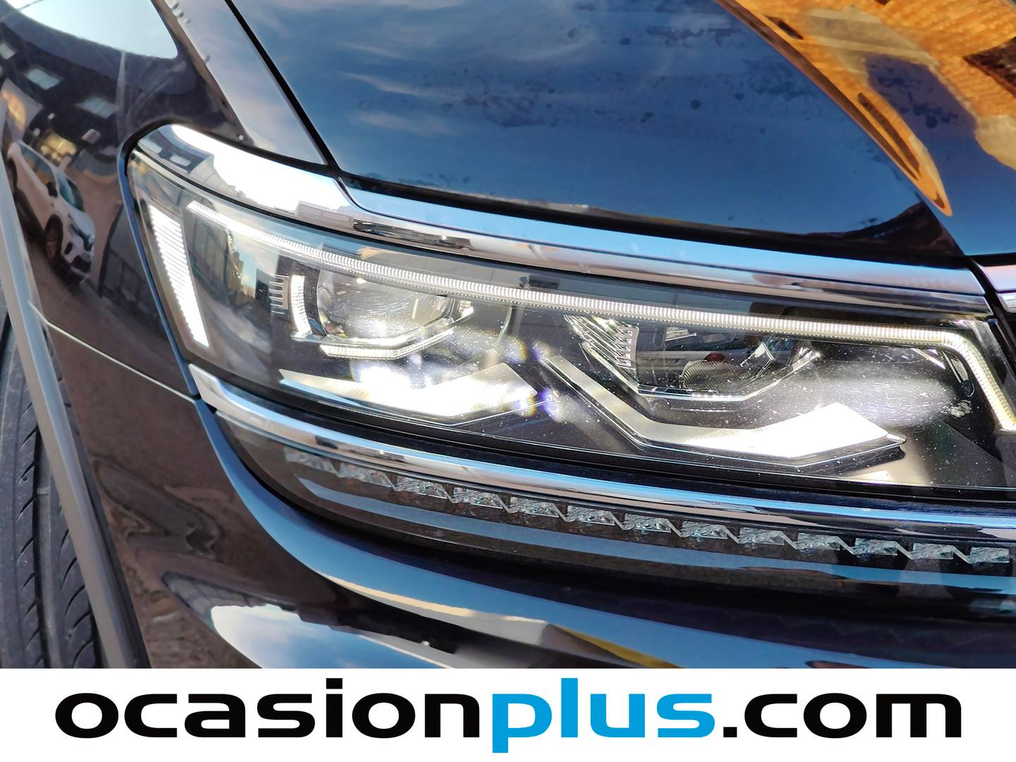 Foto Volkswagen Tiguan Volkswagen Tiguan Sport 2.0 TDI (150 CV) DSG Pack R-Line