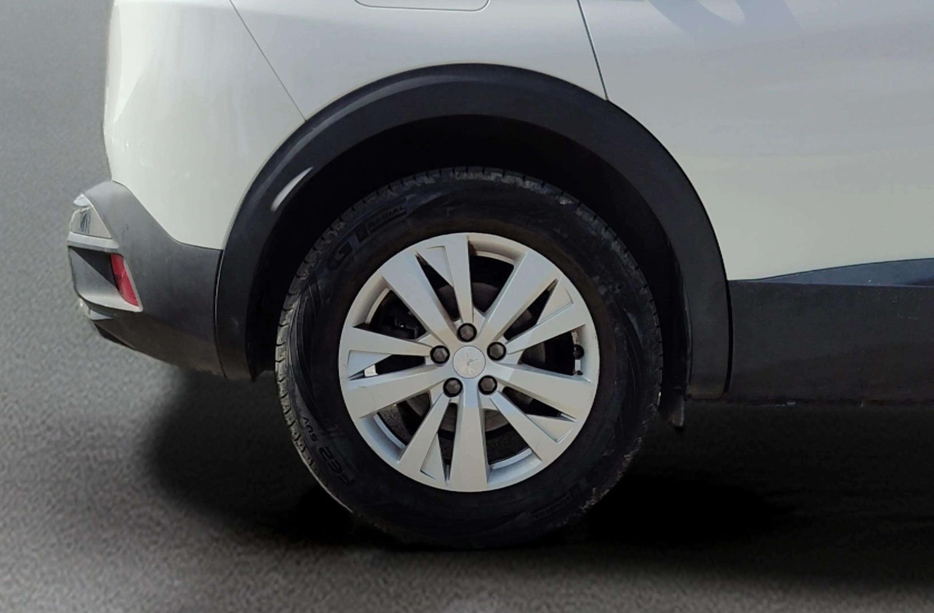 Peugeot 3008 PureTech 130 Active - foto 37