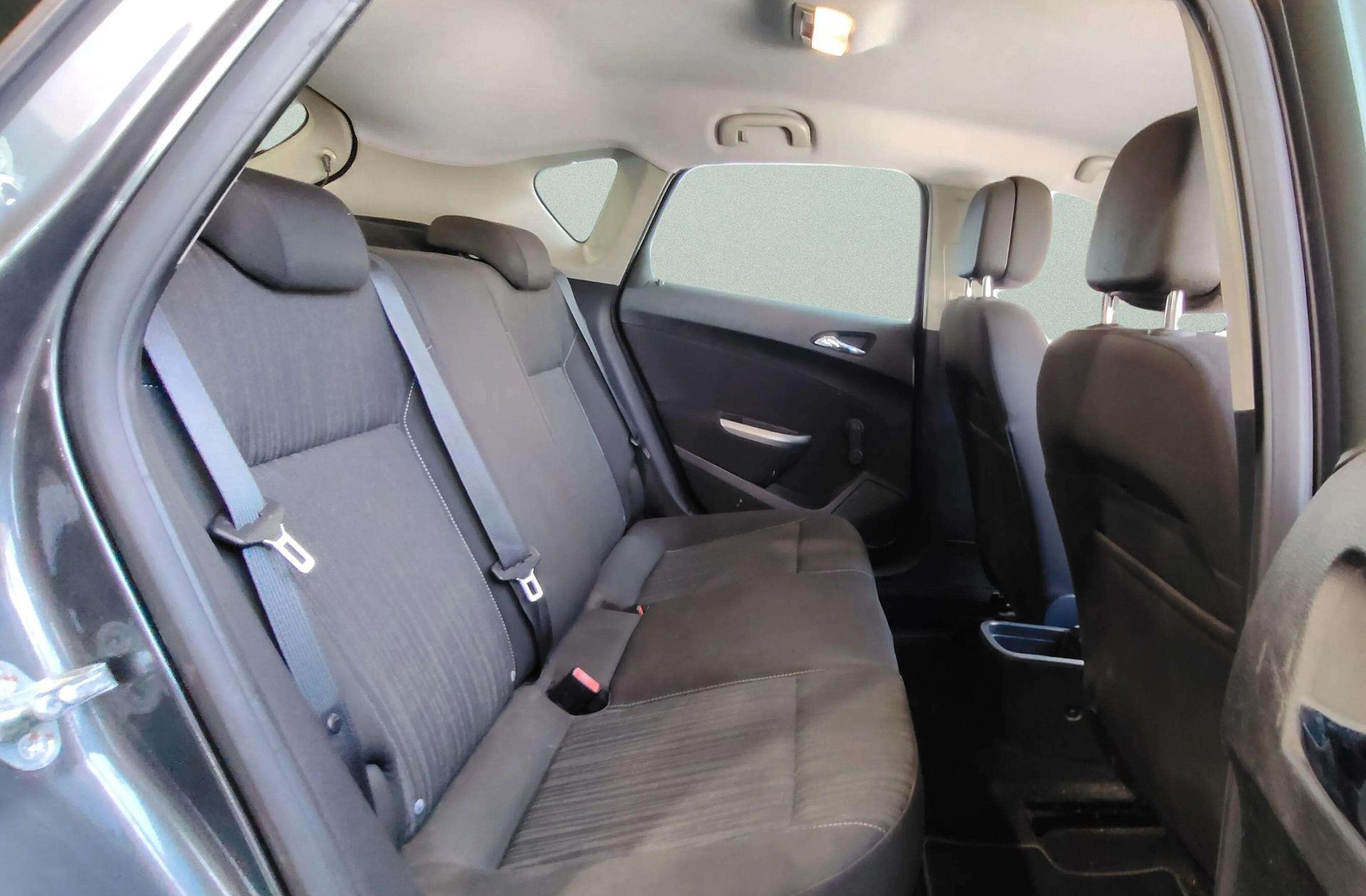 Opel Astra 1.4 Enjoy - foto 13