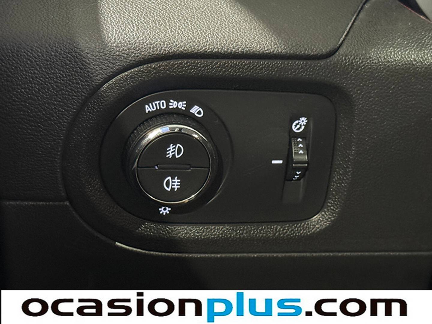 Foto Opel Grandland X Opel Grandland X 1.2 Turbo Selective (130 CV)