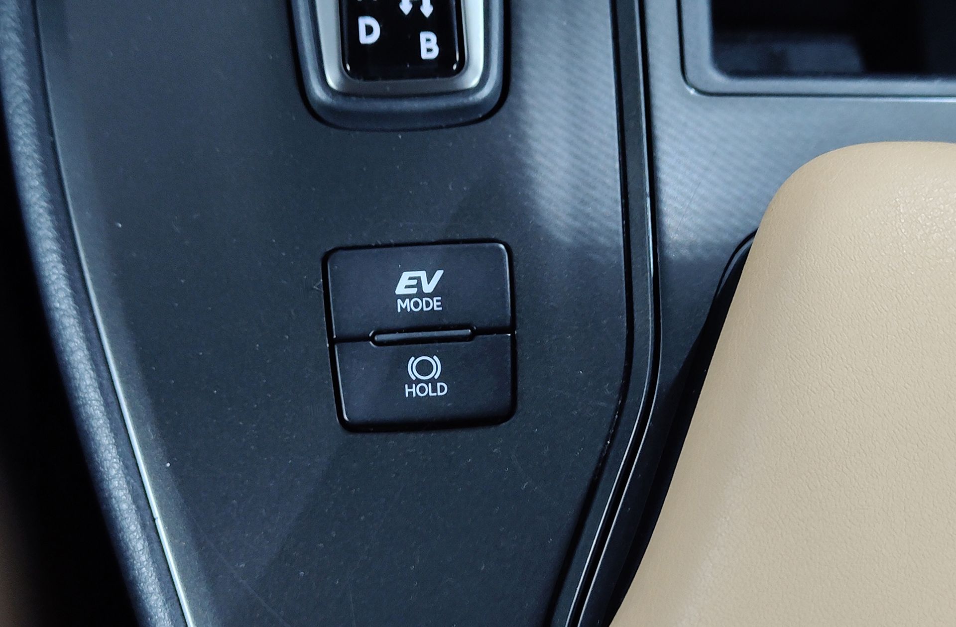 Lexus UX 300h Plus - foto 30