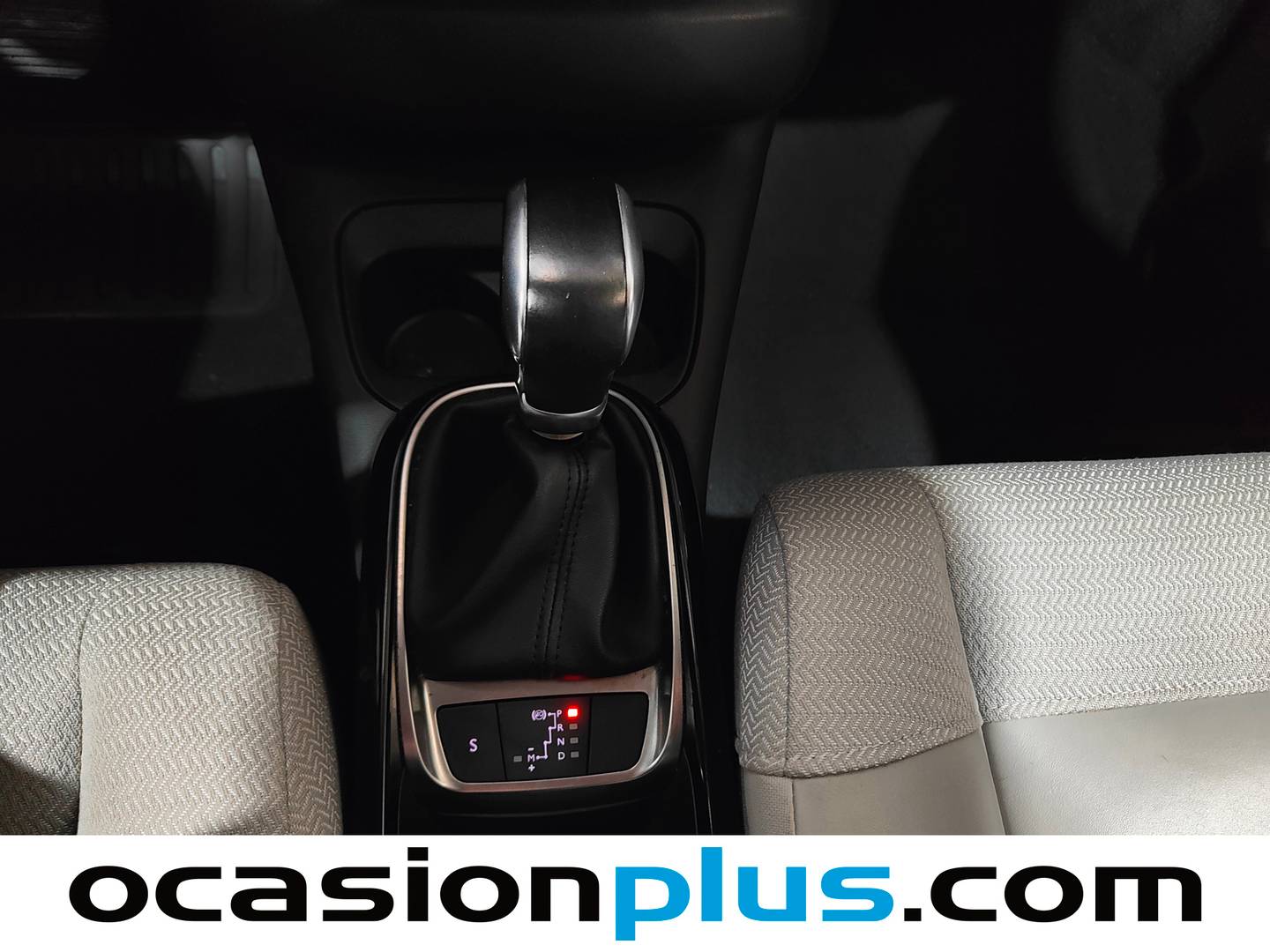 Foto Citroën C4 Cactus Citroen C4 Cactus BlueHDi 120 S&S Shine EAT6 (120 CV)