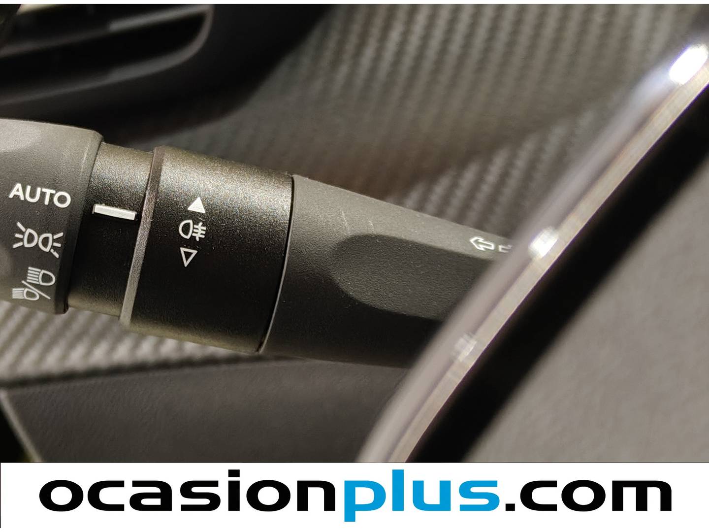 Equipamiento del Peugeot 208 Peugeot 208 PureTech 100 Allure (100 CV)