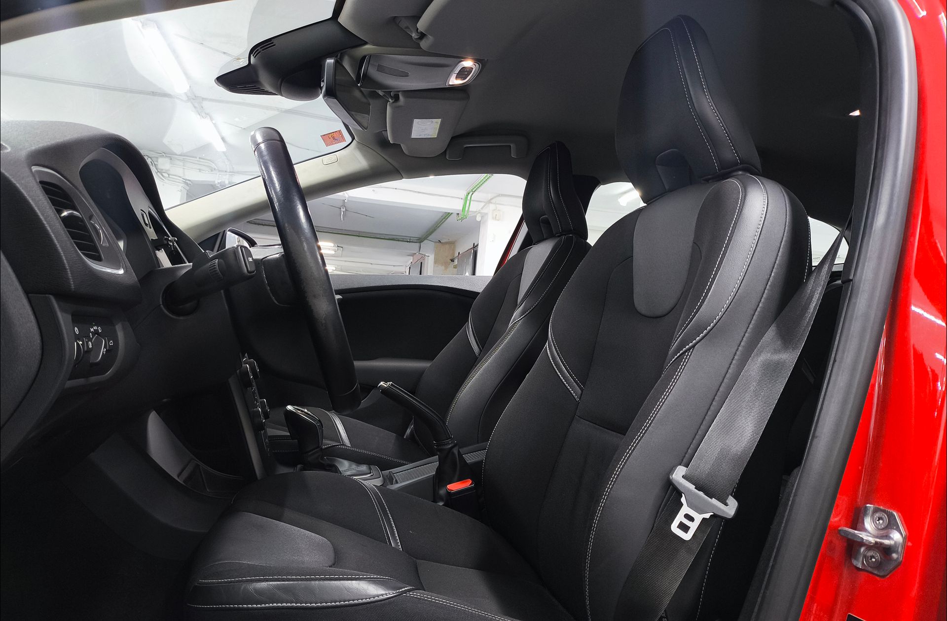 Volvo V40 2.0 D3 Momentum - foto 10