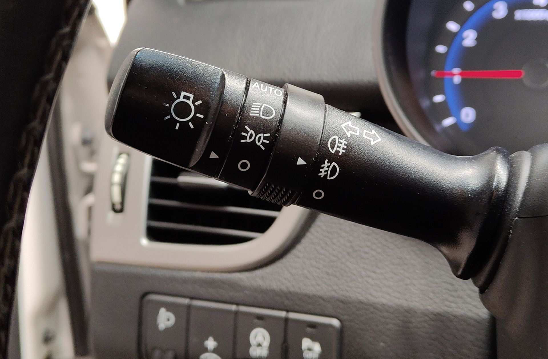 Hyundai i30 1.6 GDi BlueDrive Tecno - foto 21
