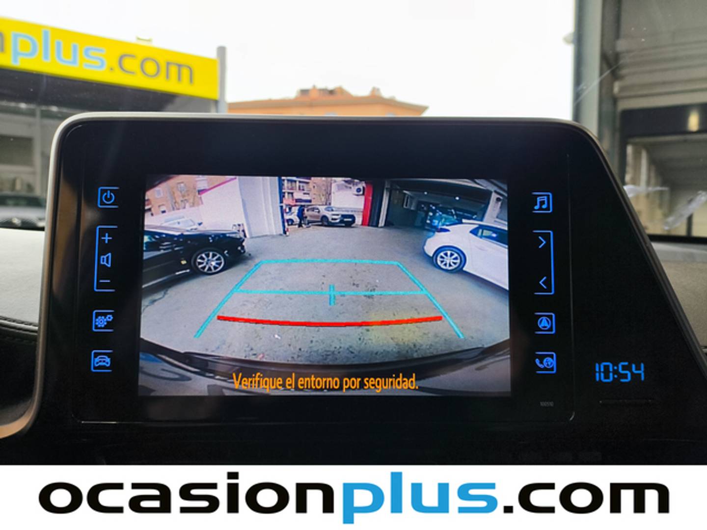 Foto Toyota C-HR Toyota C-HR 1.8 125H Advance (122 CV)