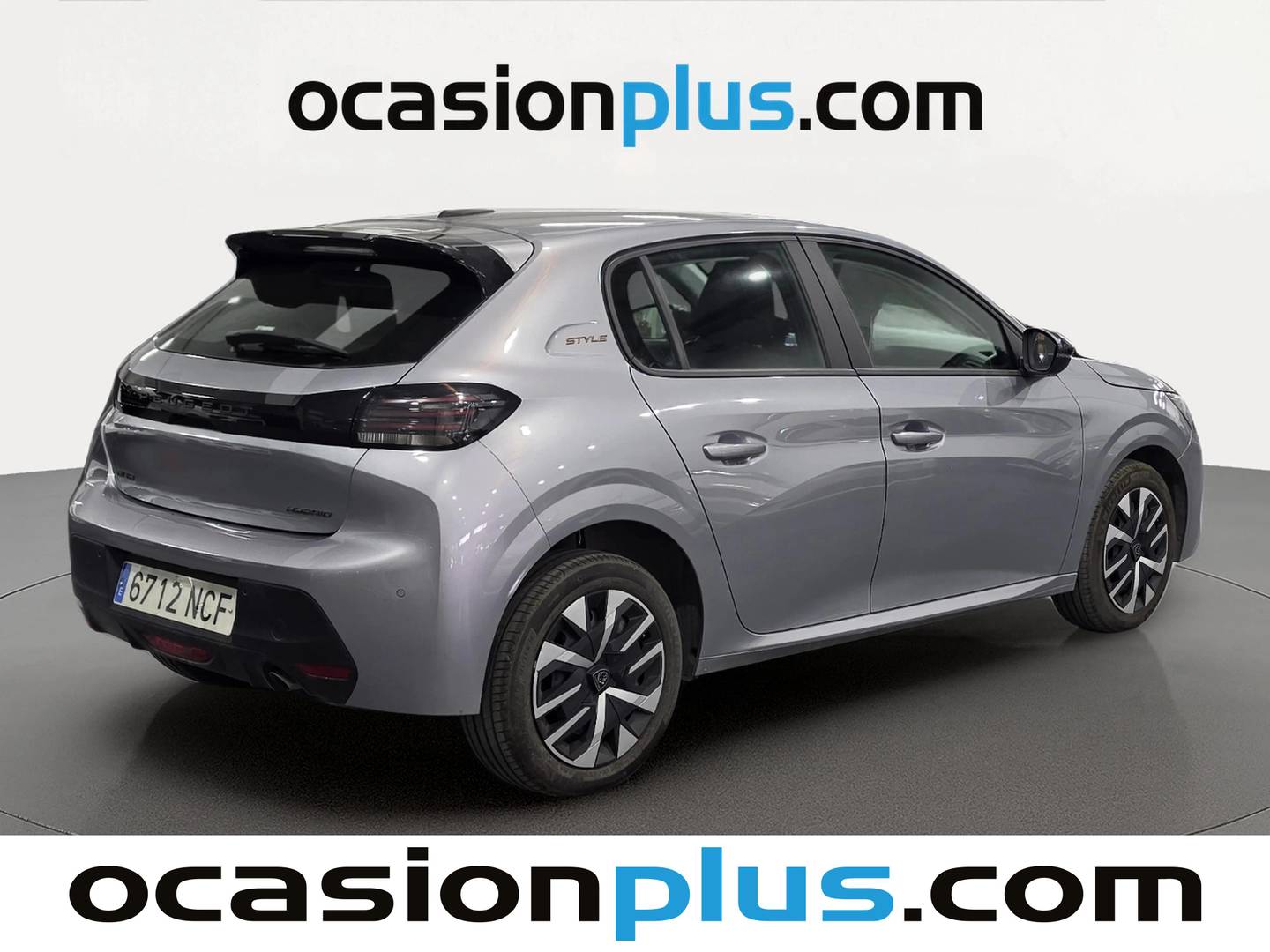 Foto trasera Peugeot 208 Peugeot 208 Style Hybrid 100 eDCS6 (100 CV) derecha