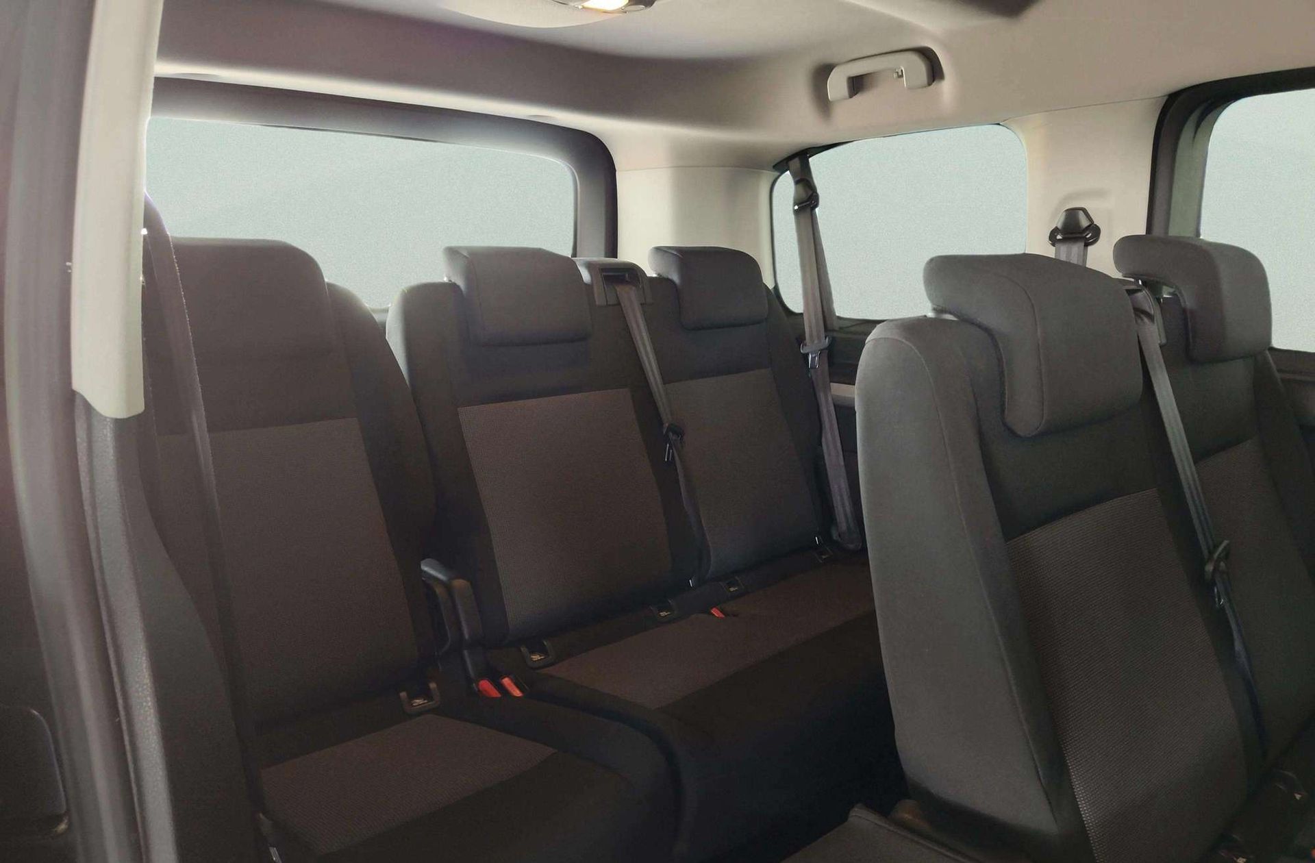 Peugeot Traveller 1.6 BlueHDi Business Standard 9 plazas - foto 7