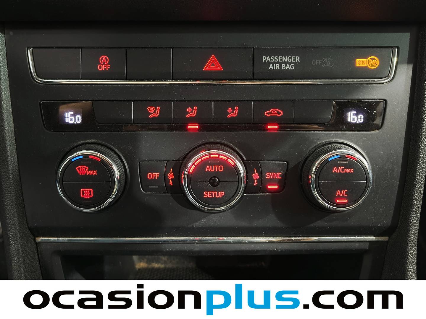 Equipamiento del Seat León Seat León ST 1.6 TDI S&S Style (105 CV)