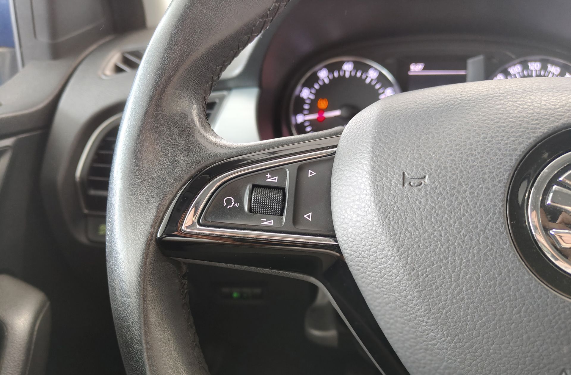 Škoda Fabia 1.0 TSI Like - foto 23