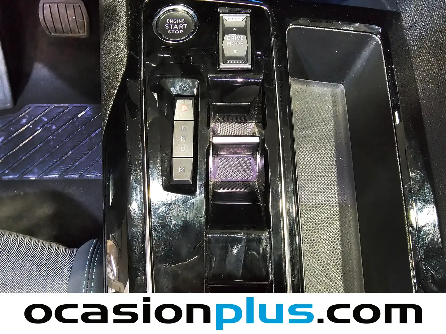 Foto Peugeot 5008 Peugeot 5008 PureTech 130 S&S Allure Pack EAT8 (130 CV) 7 PLAZAS