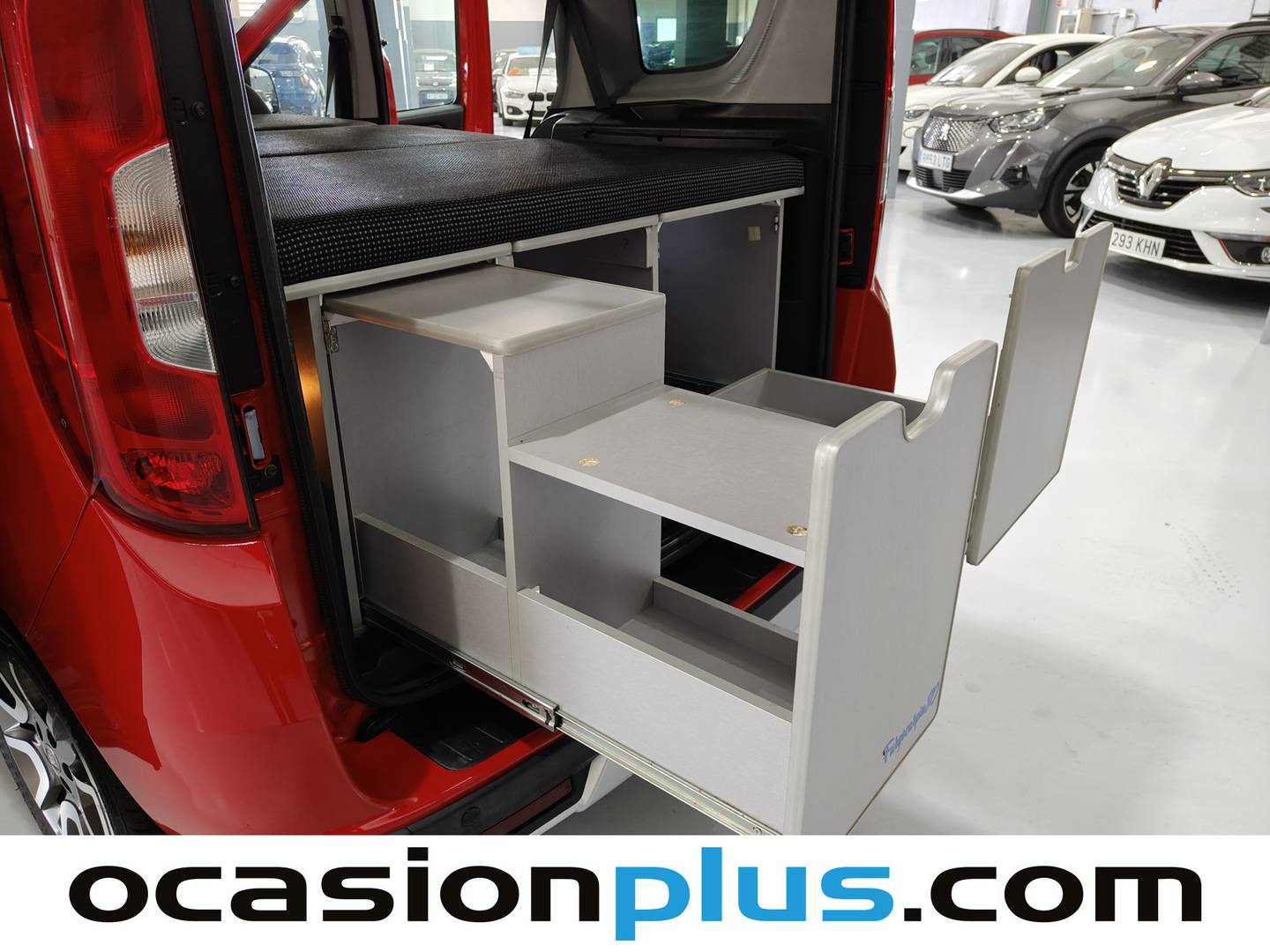 Foto Fiat Doblò Fiat Dobló Panorama 1.6 Multijet Trekking (95 CV)  Camperizada