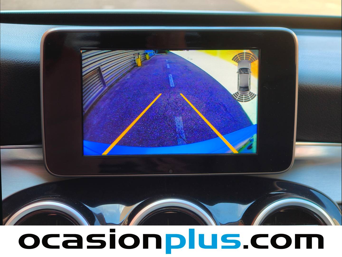 Equipamiento del Mercedes Clase C Mercedes Clase C 220 d AMG Line (170 CV)