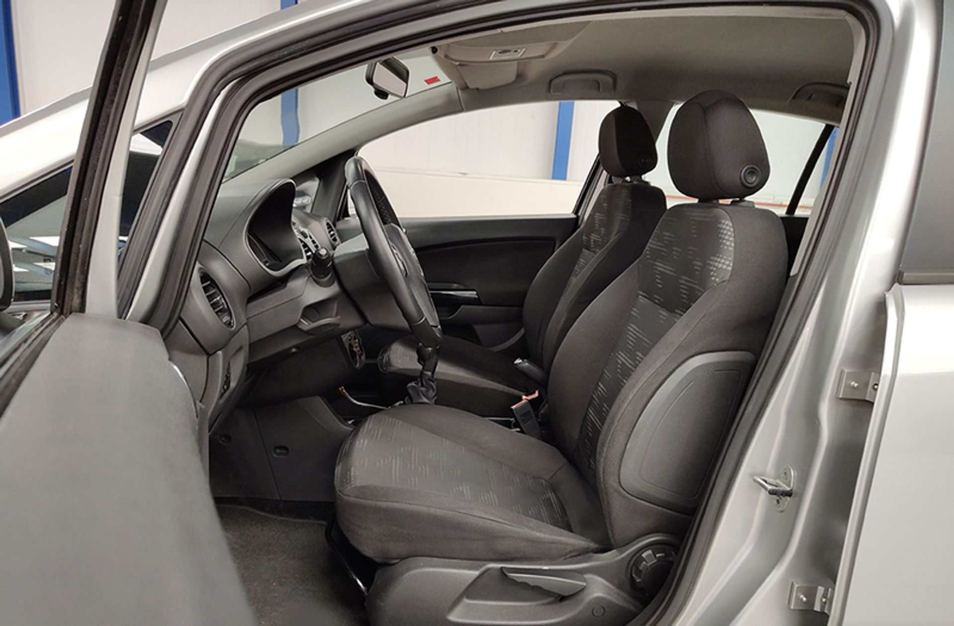 Opel Corsa 1.3 CDTi C`Mon - foto 8