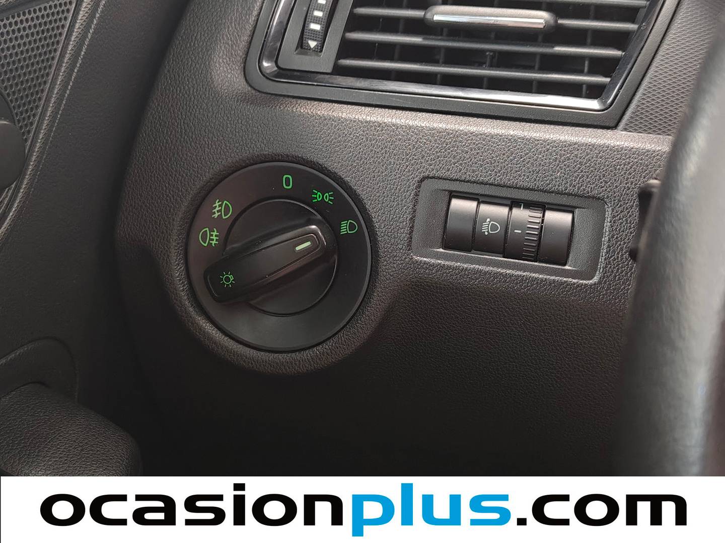 Skoda Rapid Skoda Rapid 1.6 TDI CR Ambition (105 CV) de segunda mano