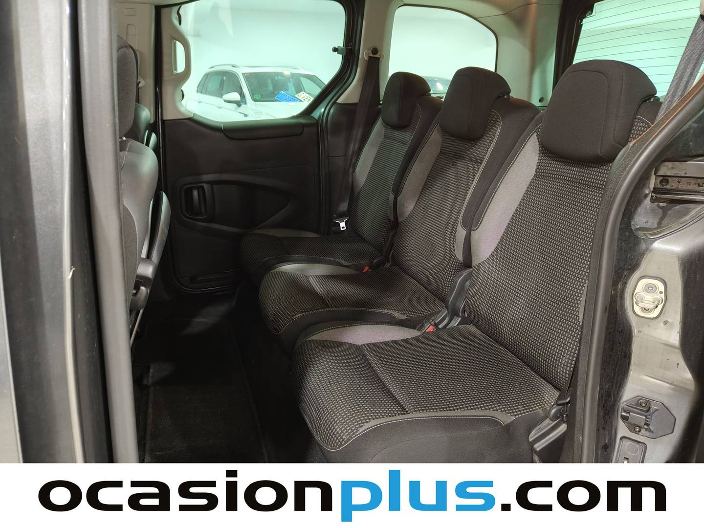 Foto Peugeot Partner Peugeot Partner Tepee BlueHDi 100 Outdoor (100 CV)