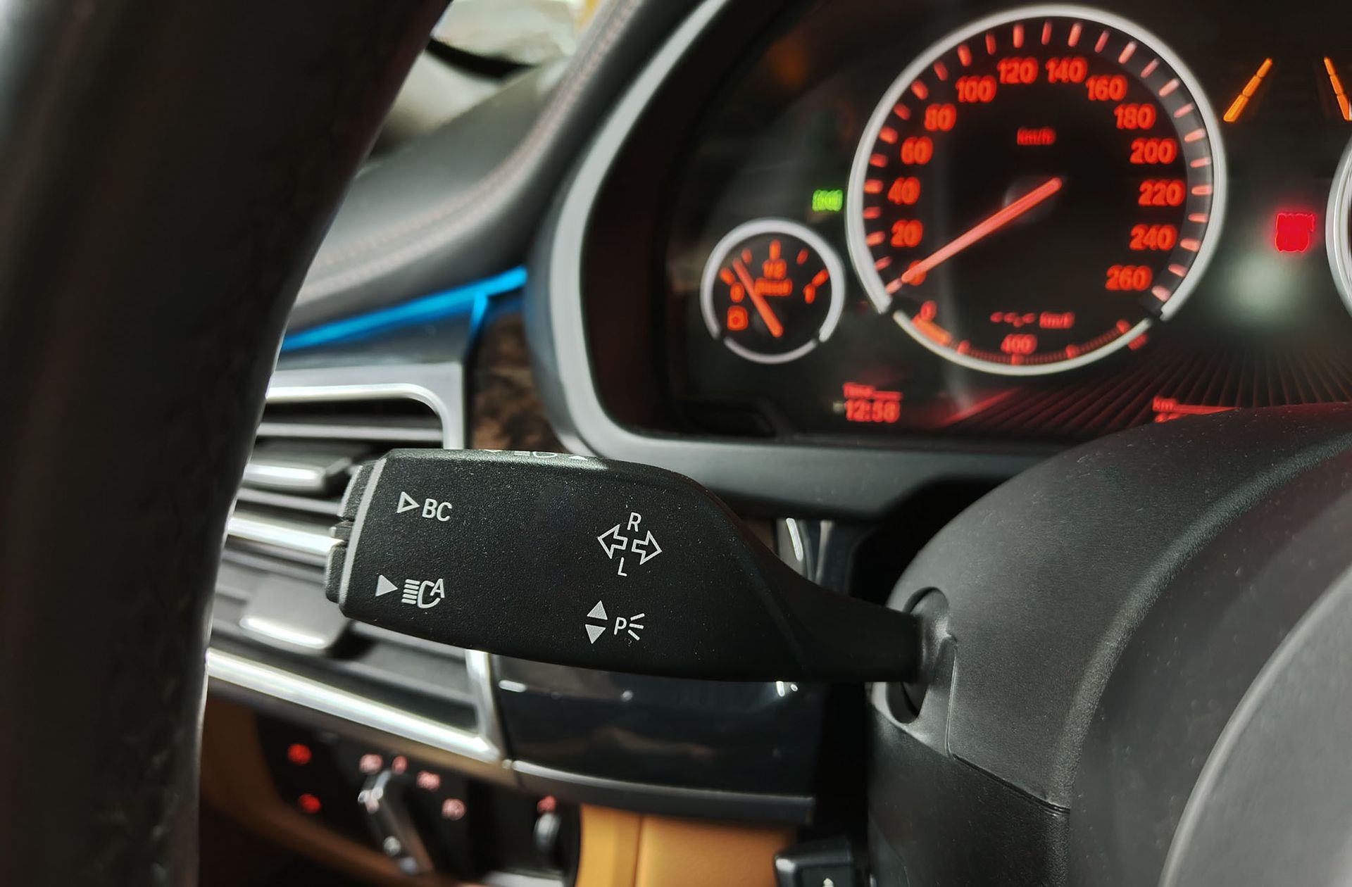BMW X6 M50d - foto 30