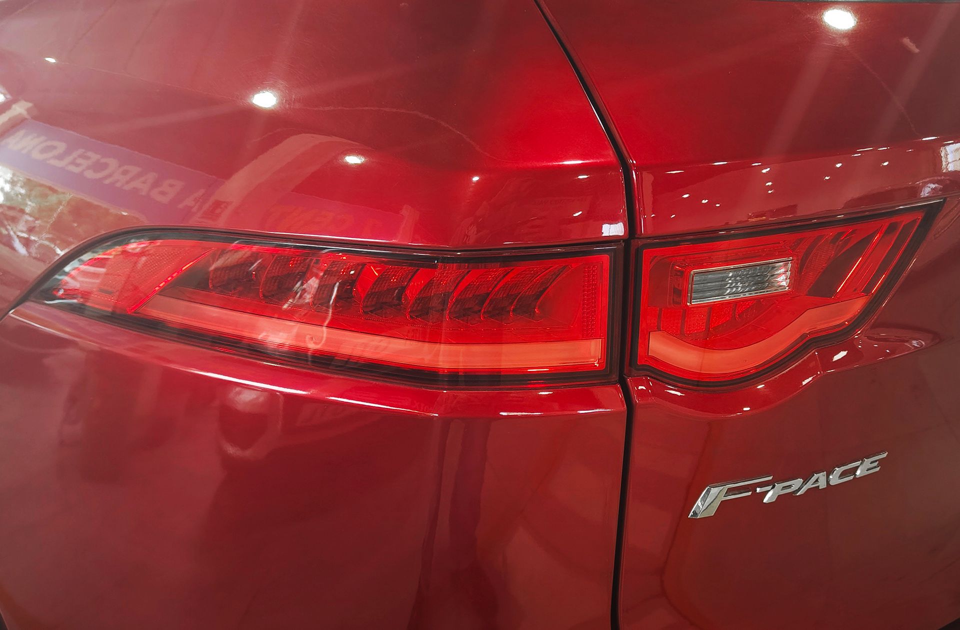 Jaguar F-Pace 2.0T i4 Prestige AWD - foto 18