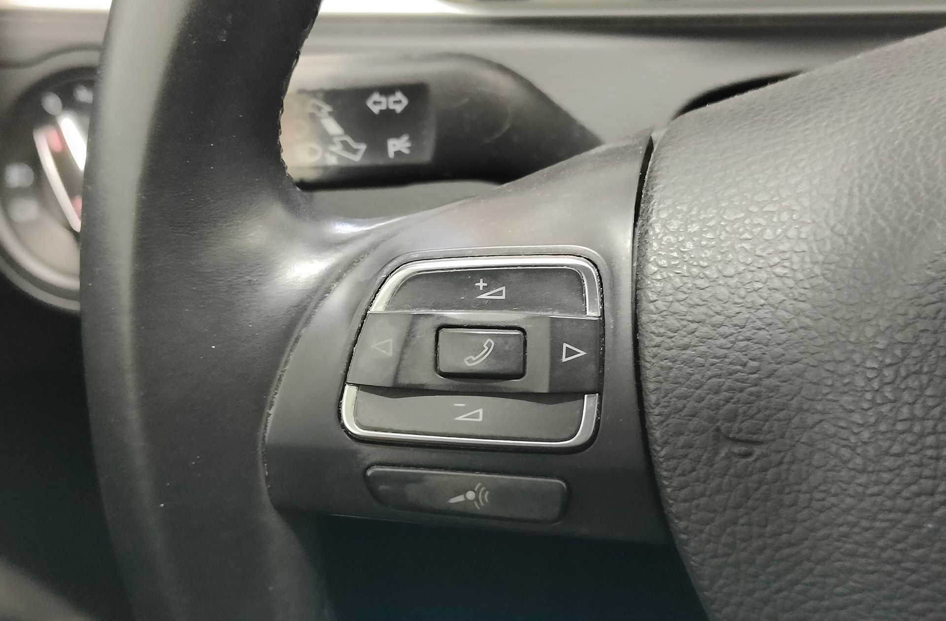 Volkswagen Passat Edition 1.6 TDI BMT - foto 22