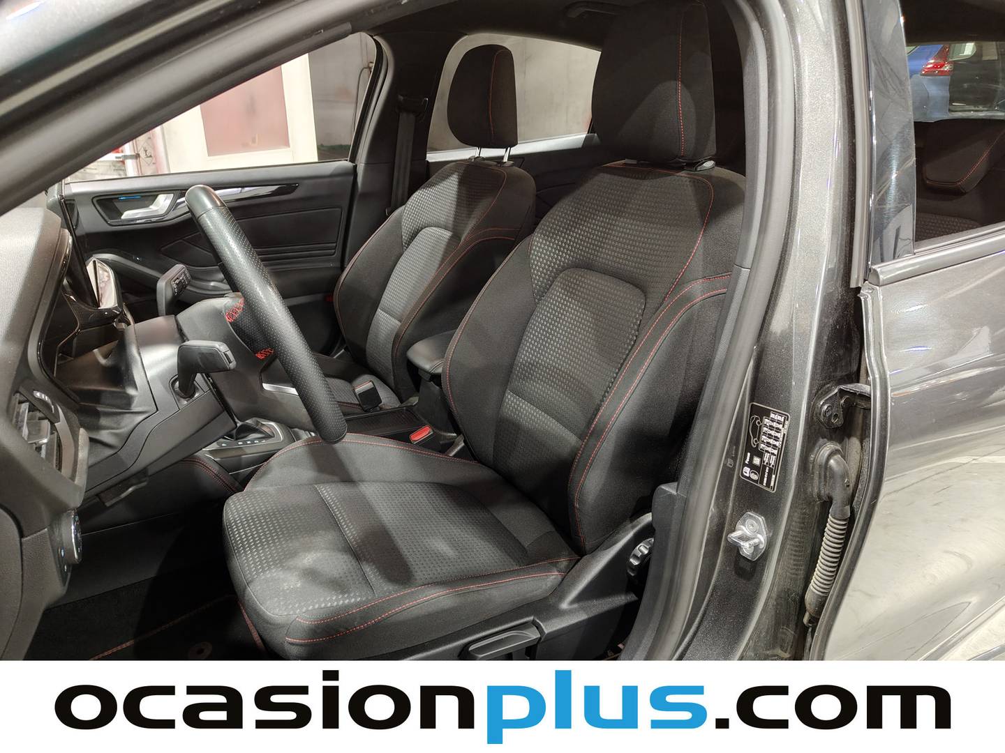 Foto asientos delanteros Ford Focus Ford Focus 1.0 Ecoboost MHEV ST-Line Auto (155 CV)