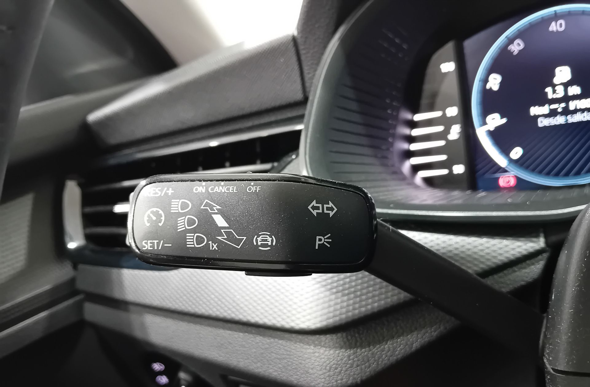 Škoda Scala 1.5 TSI Emotion - foto 25