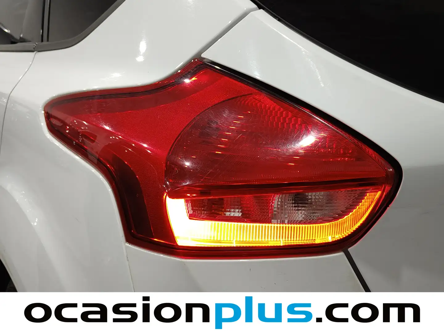 Foto Ford Focus Ford Focus 1.0 Ecoboost ST-Line Black&Red (125 CV)