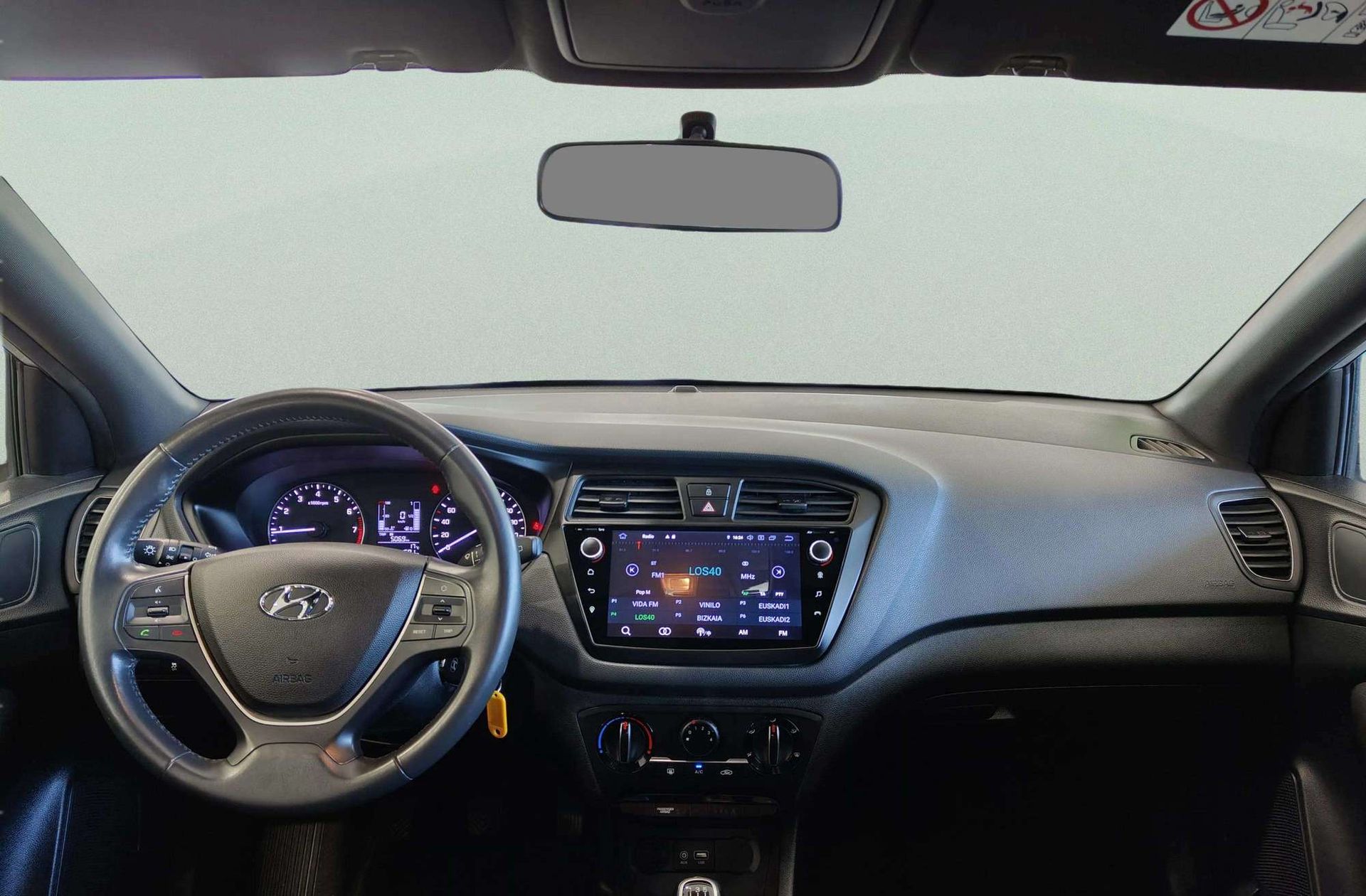 Hyundai i20 1.2 MPI Essence - foto 6