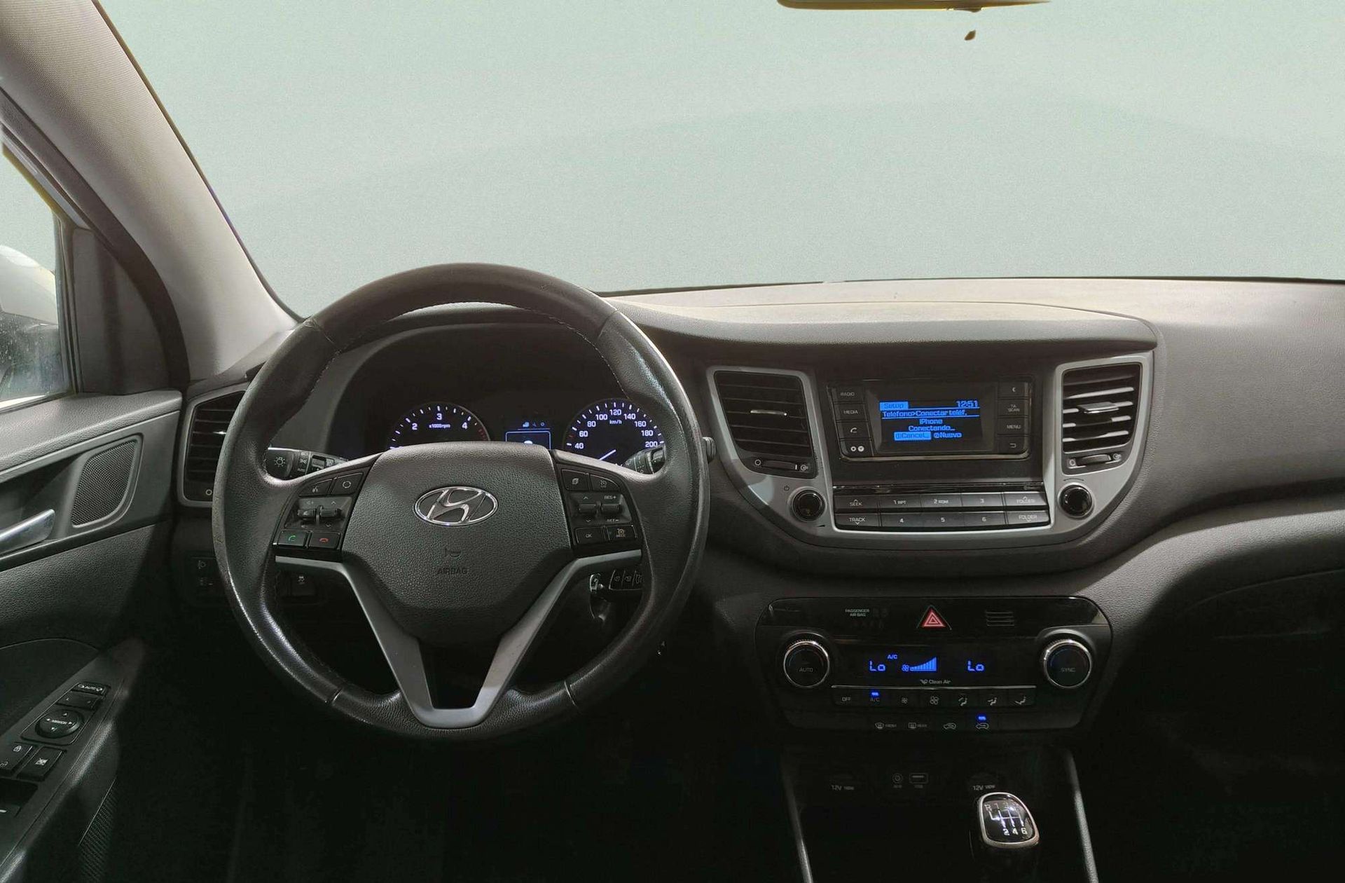 Hyundai Tucson 1.7 CRDi BlueDrive Klass 4x2 - foto 19