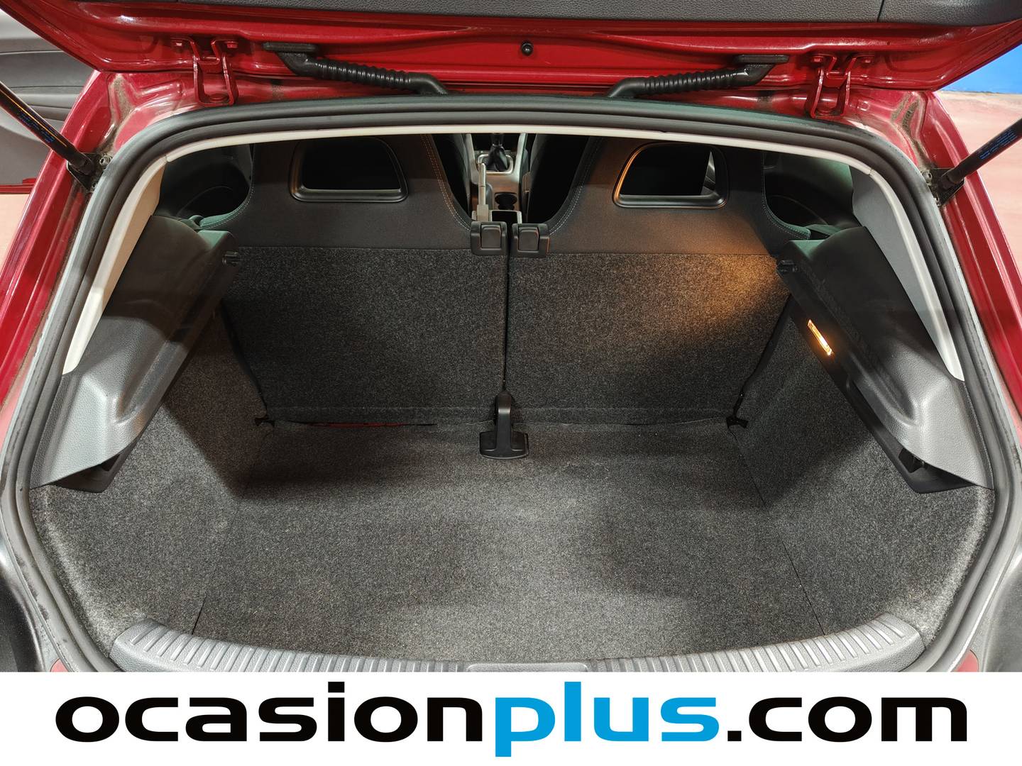 Foto Volkswagen Scirocco Volkswagen Scirocco by R-Line 1.4 TSI (122 CV)